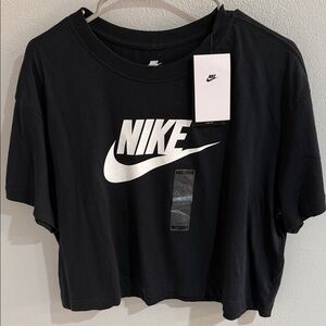 Nike Women's Black Short Sleeve Tee